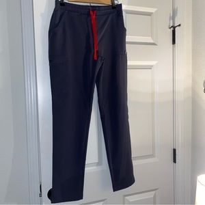 FIGS Yola Straght Leg Scrub Pants in Charcoal- Size Small